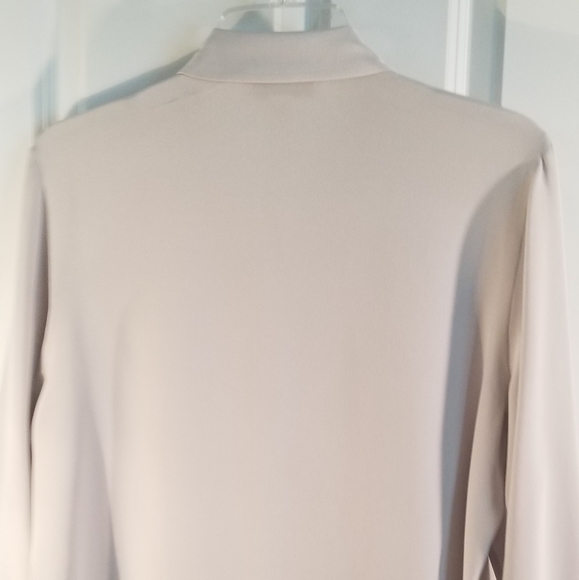 Silk blouse - Picture 2 of 5